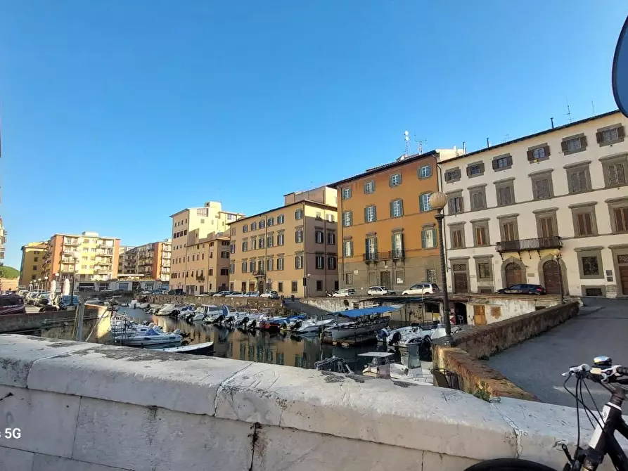 Immagine 1 di Appartamento in vendita  a Livorno