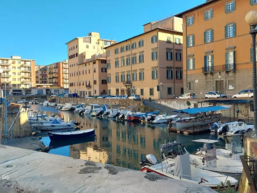 Immagine 2 di Appartamento in vendita  a Livorno