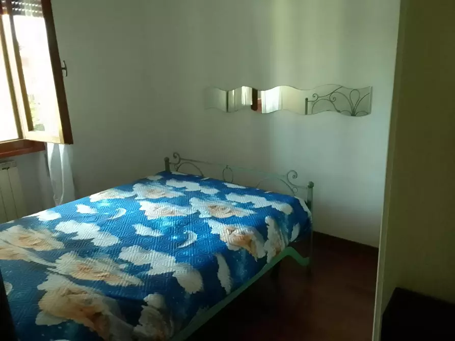 Immagine 5 di Appartamento in vendita  a Massa