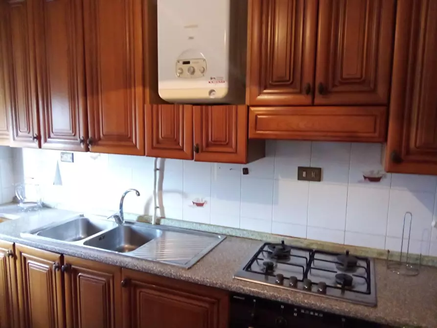 Immagine 4 di Appartamento in vendita  a Carrara