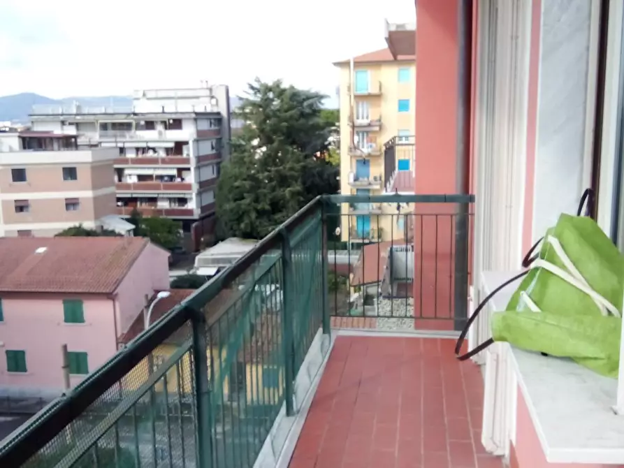 Immagine 11 di Appartamento in vendita  a Carrara