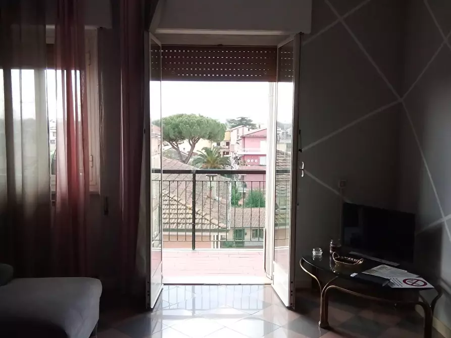 Immagine 2 di Appartamento in vendita  a Carrara