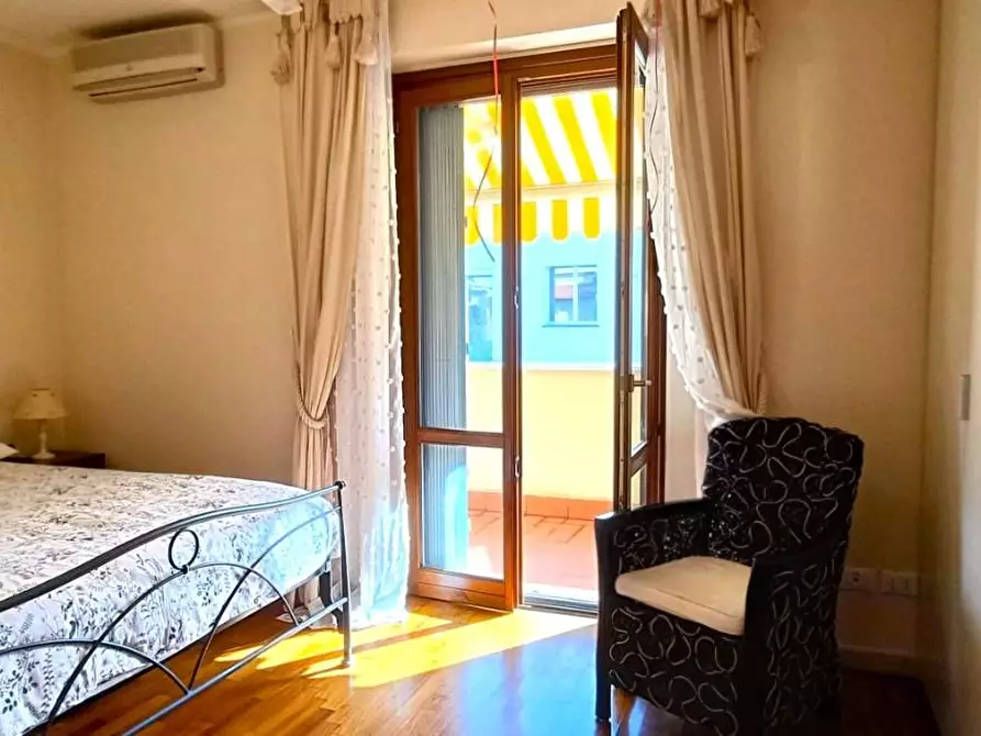 Immagine 16 di Appartamento in vendita  a Massa