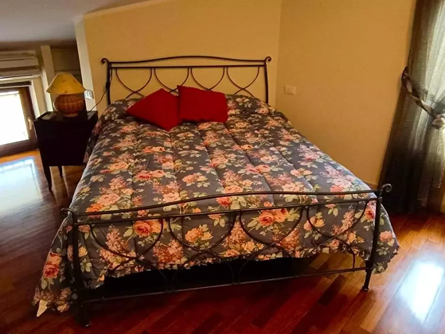 Immagine 24 di Appartamento in vendita  a Massa