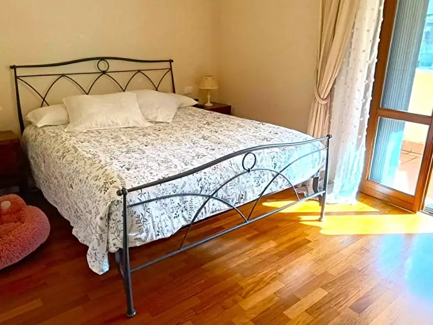 Immagine 13 di Appartamento in vendita  a Massa