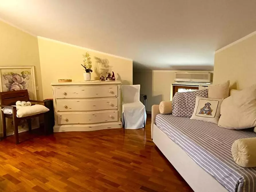 Immagine 27 di Appartamento in vendita  a Massa