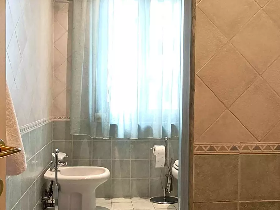 Immagine 21 di Appartamento in vendita  a Massa