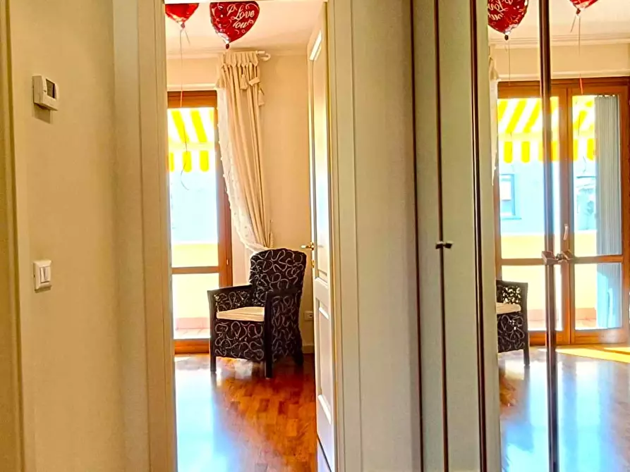 Immagine 18 di Appartamento in vendita  a Massa