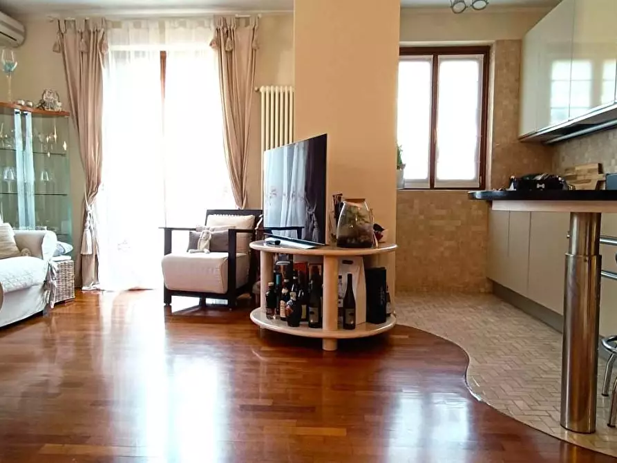 Immagine 6 di Appartamento in vendita  a Massa