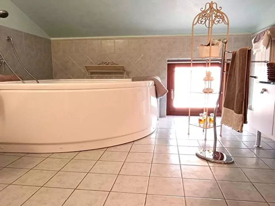 Immagine 29 di Appartamento in vendita  a Massa