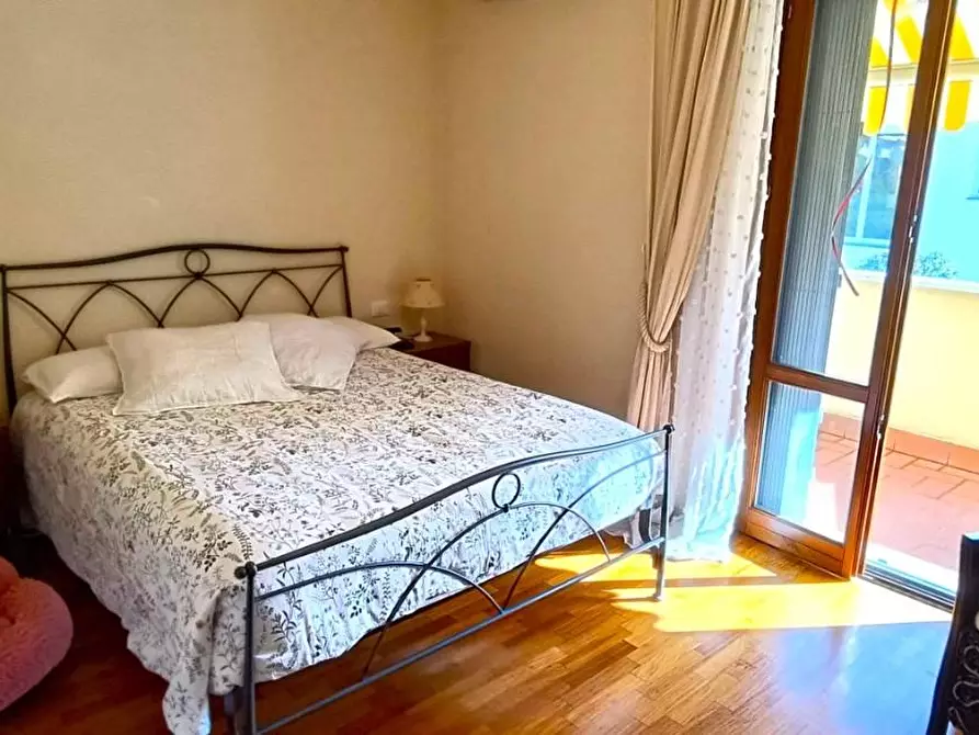 Immagine 12 di Appartamento in vendita  a Massa