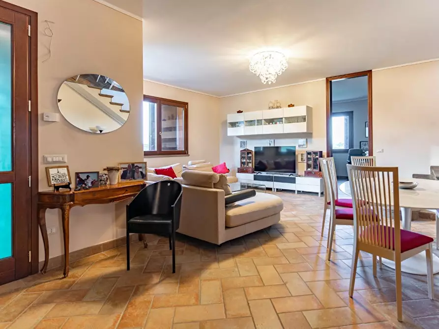 Immagine 8 di Villa in vendita  a San Miniato