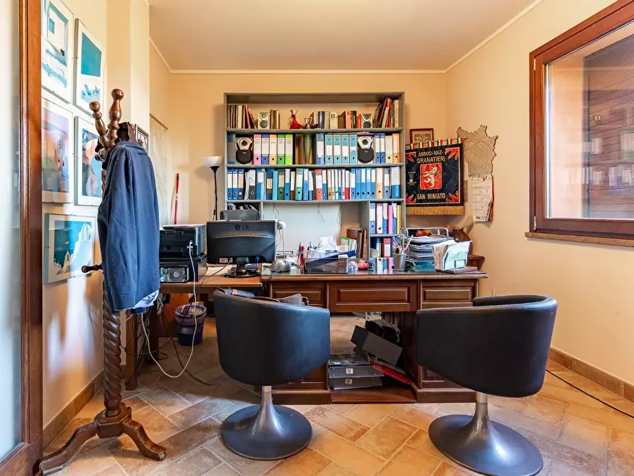 Immagine 12 di Villa in vendita  a San Miniato