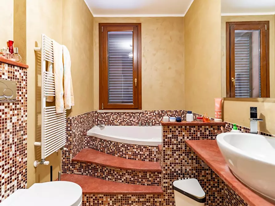 Immagine 31 di Villa in vendita  a San Miniato