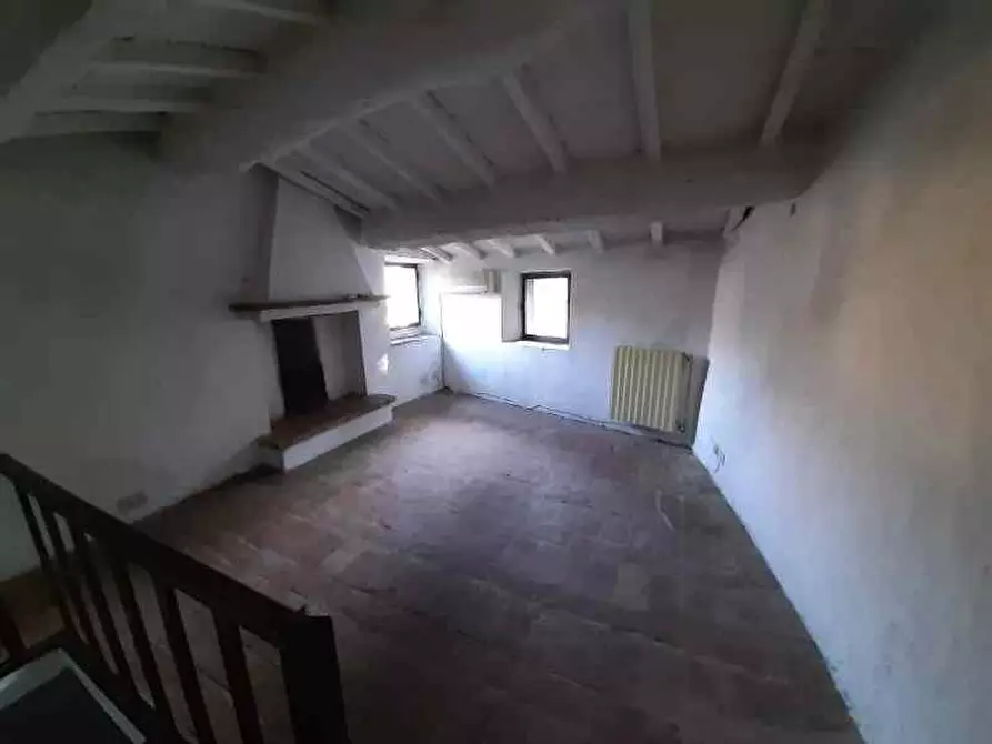 Immagine 31 di Rustico / casale in vendita  a Camaiore