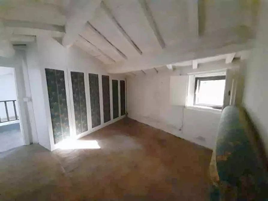 Immagine 34 di Rustico / casale in vendita  a Camaiore
