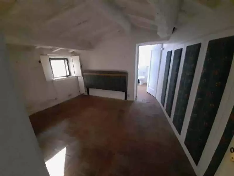 Immagine 33 di Rustico / casale in vendita  a Camaiore