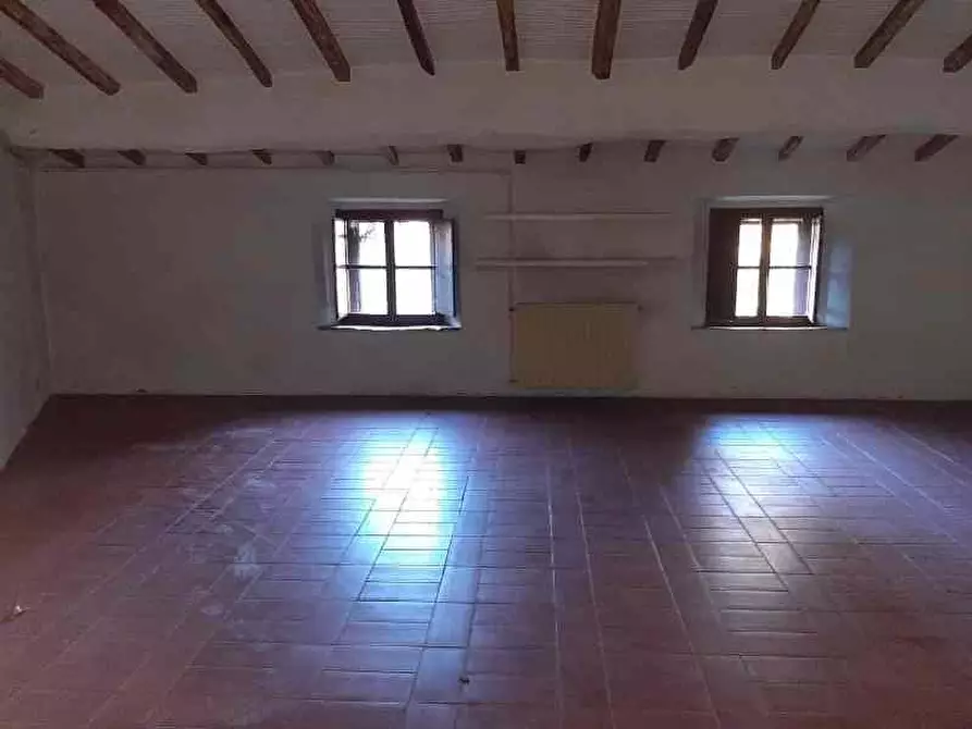 Immagine 17 di Rustico / casale in vendita  a Camaiore