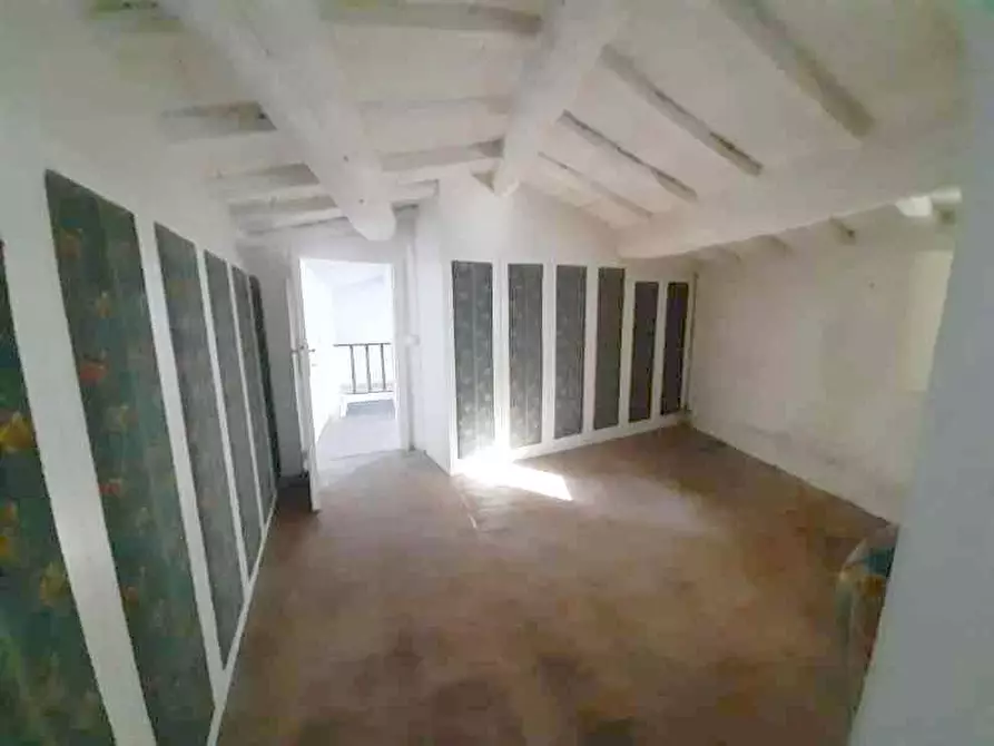 Immagine 35 di Rustico / casale in vendita  a Camaiore