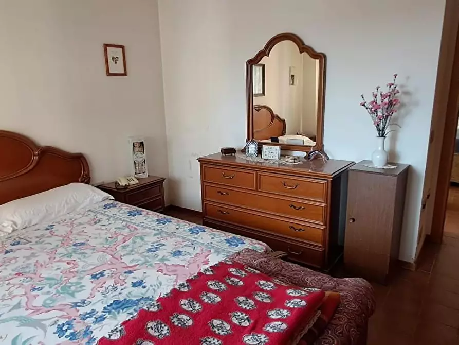 Immagine 10 di Appartamento in vendita  a Cecina