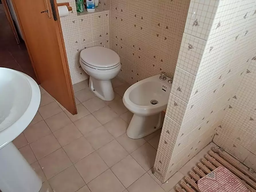 Immagine 12 di Appartamento in vendita  a Cecina