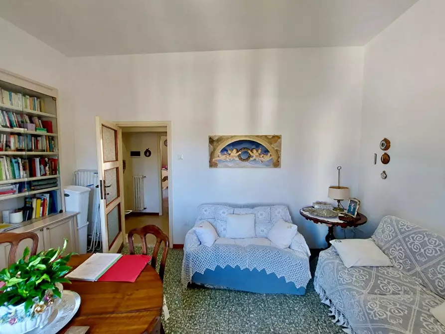 Immagine 25 di Appartamento in vendita  a Viareggio