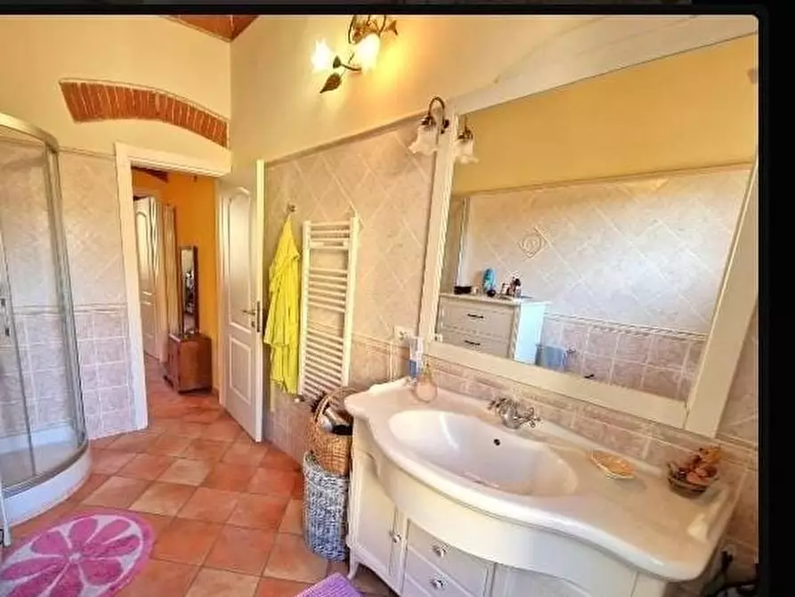 Immagine 22 di Villa in vendita  a Viareggio