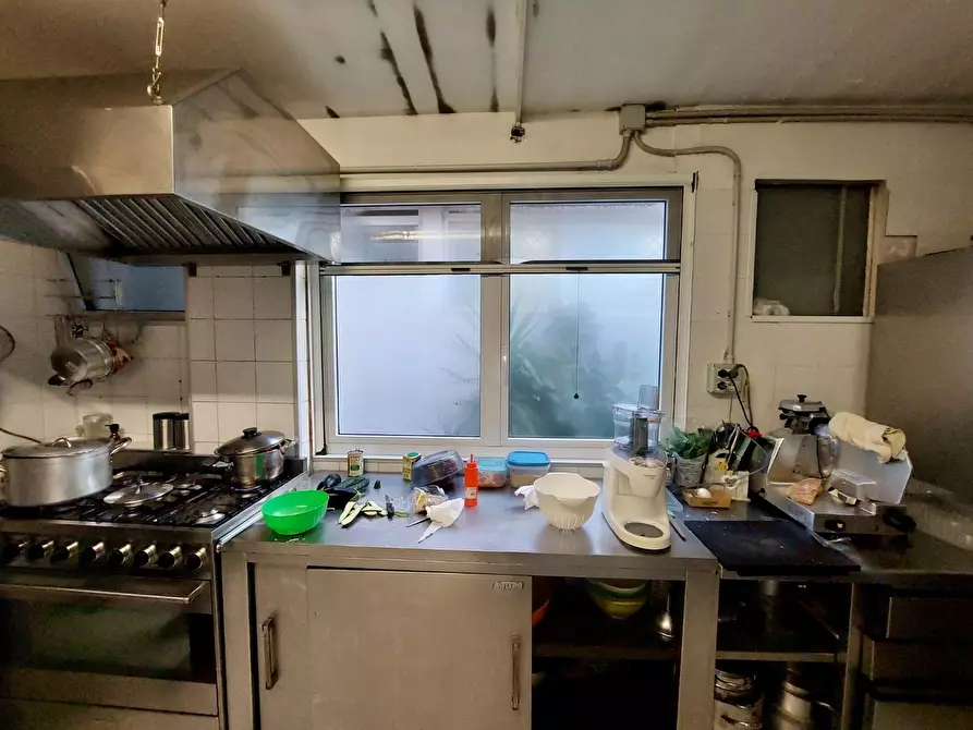 Immagine 5 di Bar / Ristorante in vendita  a Viareggio