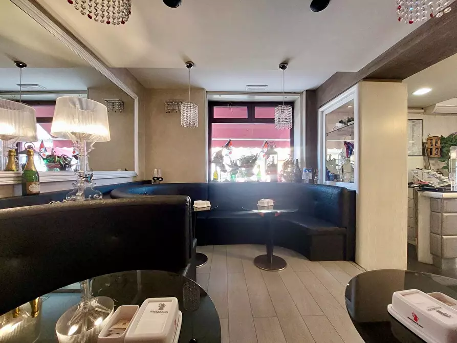 Immagine 16 di Bar / Ristorante in vendita  a Viareggio