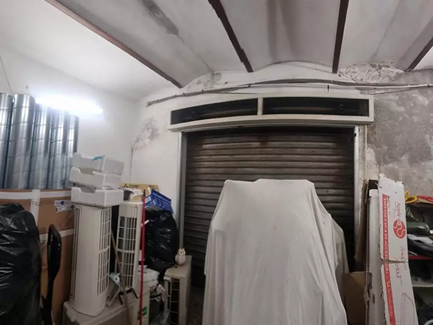 Immagine 6 di Capannone industriale in vendita  a Livorno