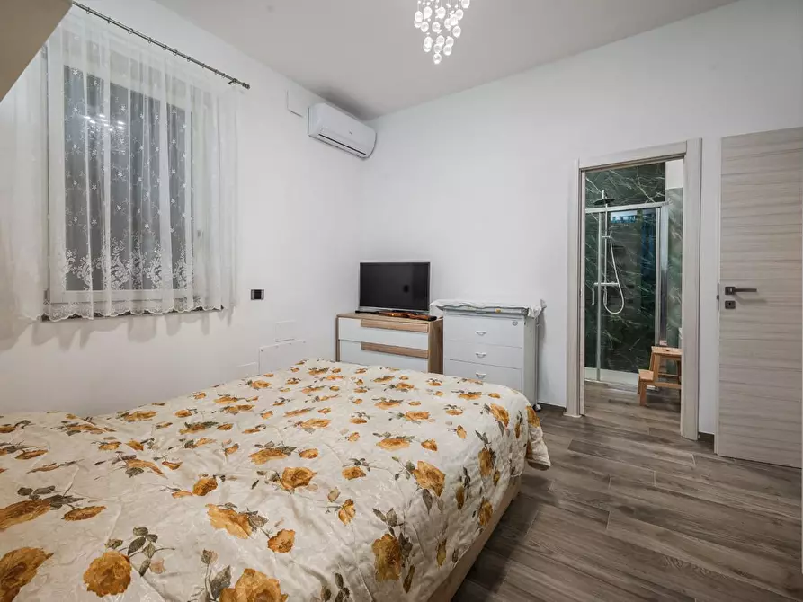 Immagine 39 di Casa indipendente in vendita  a Modena