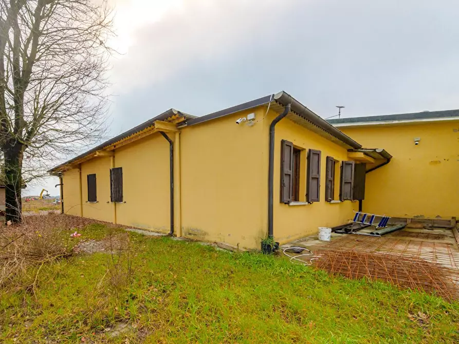 Immagine 12 di Casa indipendente in vendita  a Modena