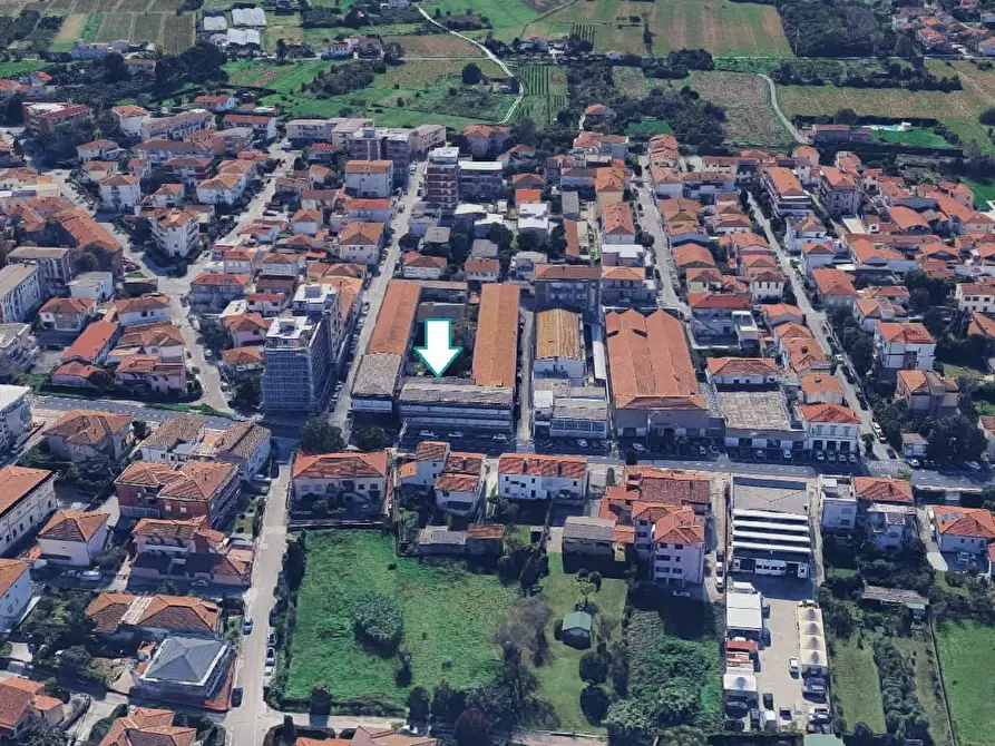 Immagine 4 di Attività artigianale in vendita  a Cascina