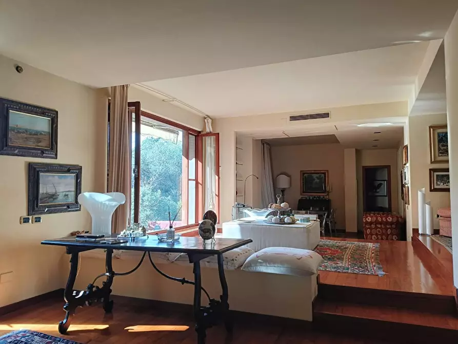 Immagine 15 di Villa in vendita  a Collesalvetti