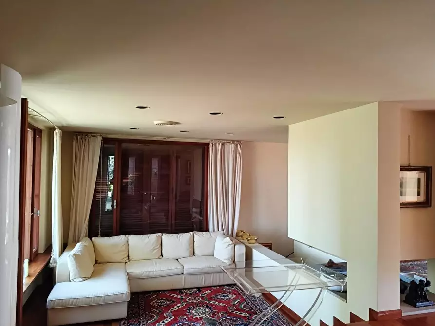 Immagine 21 di Villa in vendita  a Collesalvetti