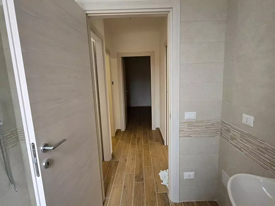 Immagine 11 di Appartamento in vendita  a Colle Di Val D'elsa