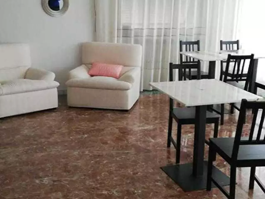 Immagine 39 di Villa in vendita  a Carrara