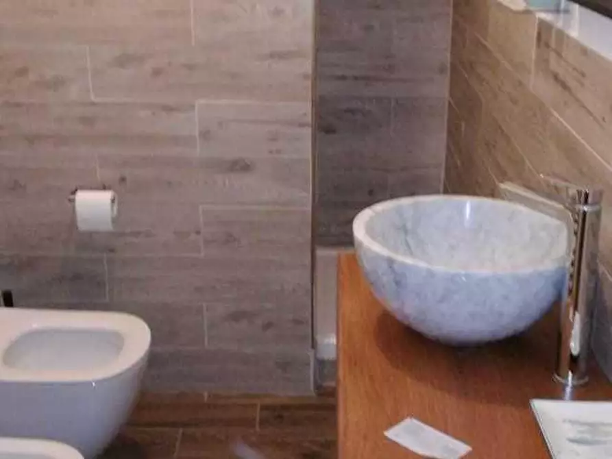 Immagine 21 di Villa in vendita  a Carrara