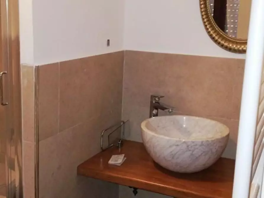 Immagine 32 di Villa in vendita  a Carrara