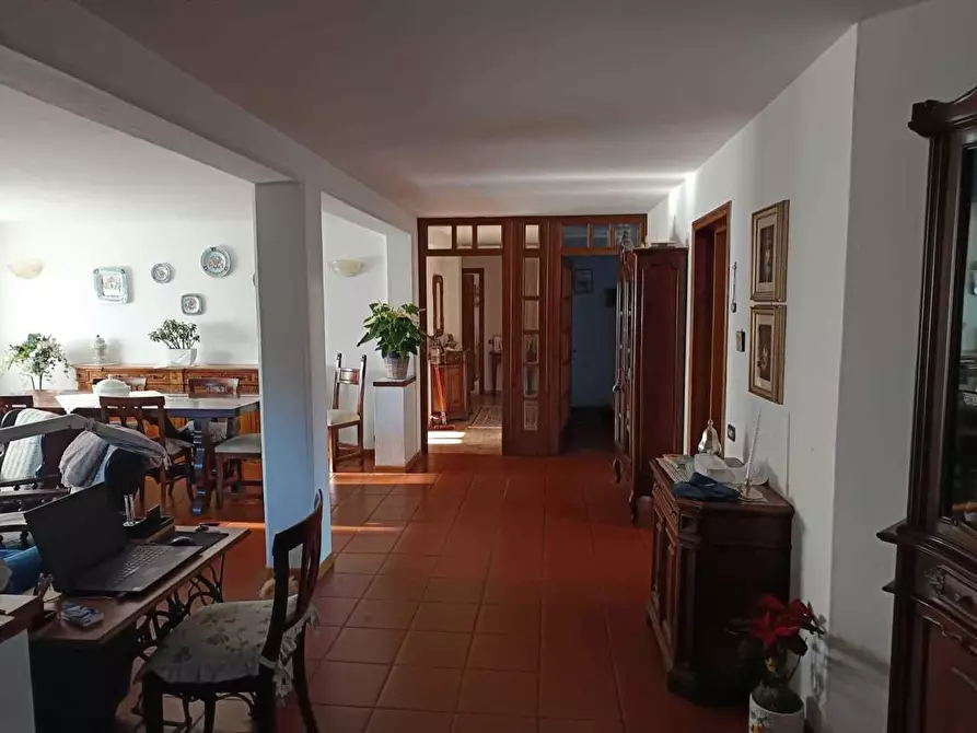 Immagine 59 di Villa in vendita  a Carrara