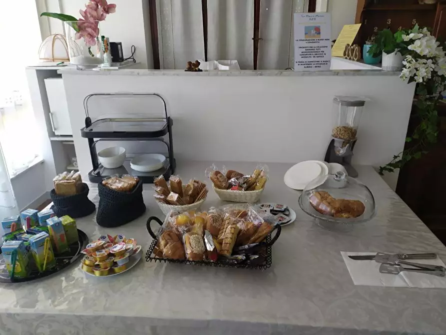 Immagine 41 di Villa in vendita  a Carrara