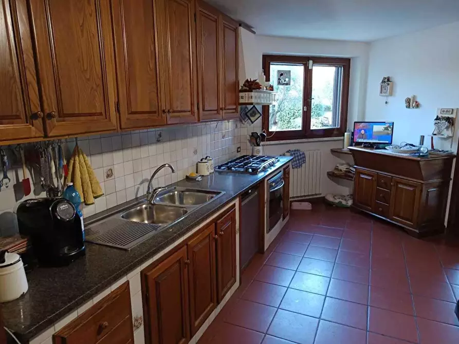 Immagine 56 di Villa in vendita  a Carrara