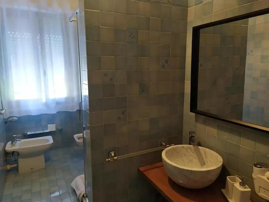 Immagine 37 di Villa in vendita  a Carrara