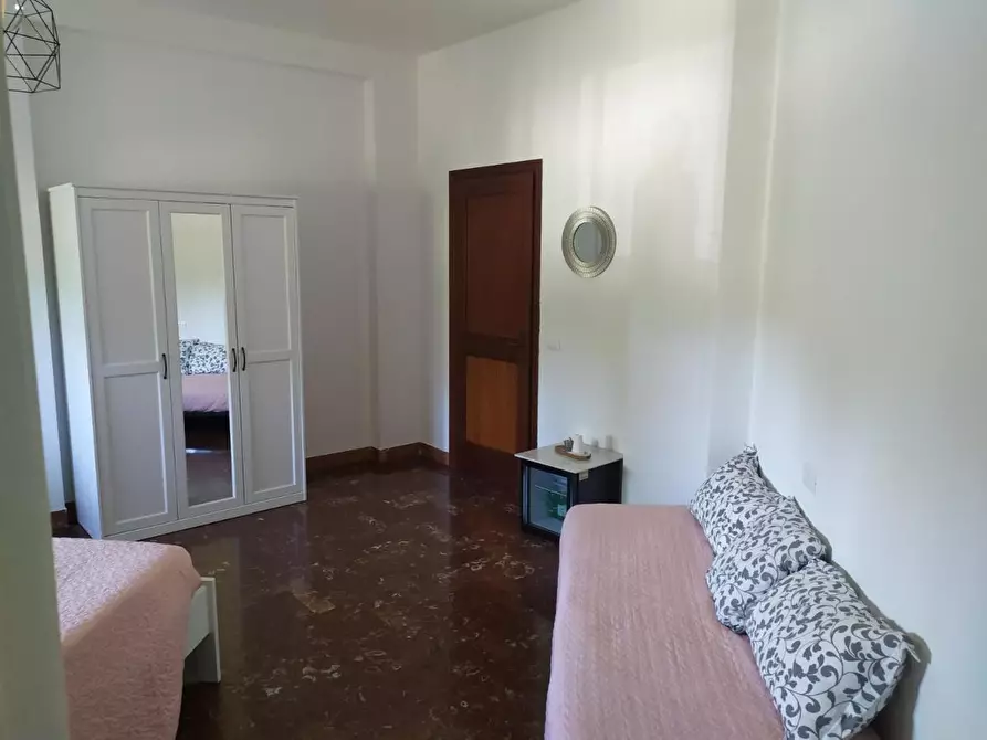 Immagine 23 di Villa in vendita  a Carrara