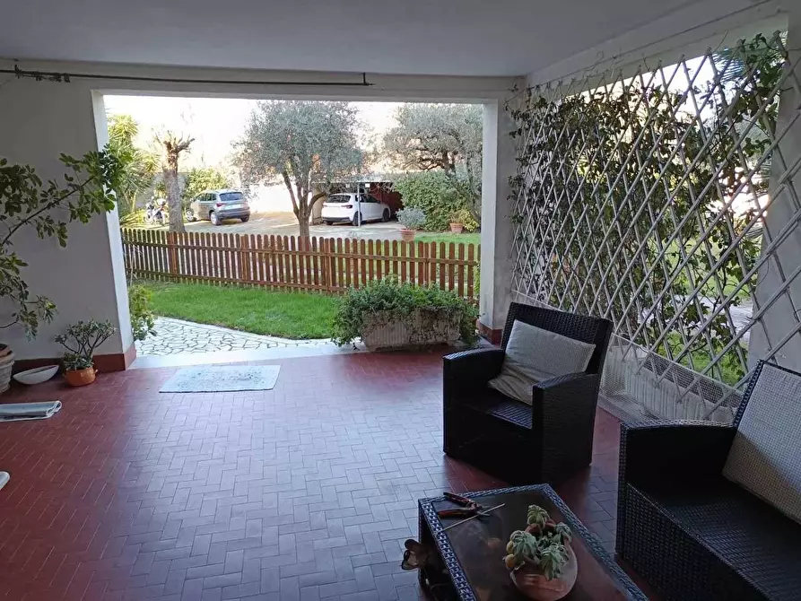 Immagine 53 di Villa in vendita  a Carrara