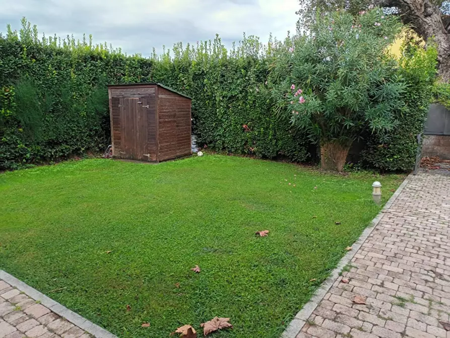 Immagine 15 di Villetta a schiera in vendita  a San Giuliano Terme