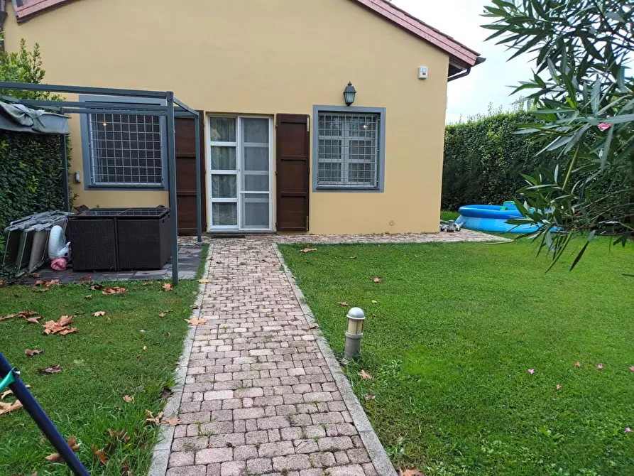 Immagine 14 di Villetta a schiera in vendita  a San Giuliano Terme