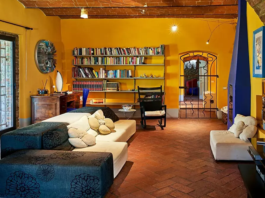 Immagine 2 di Villa in vendita  a Montelupo Fiorentino