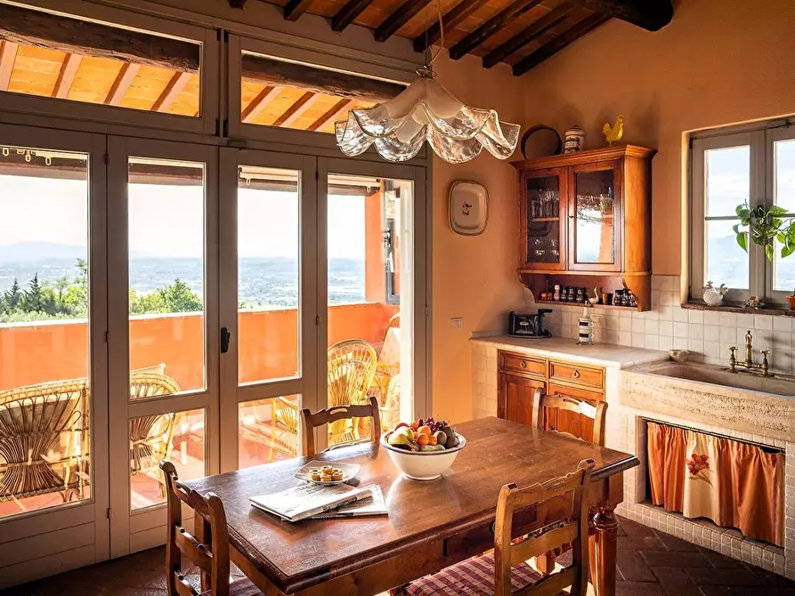 Immagine 6 di Villa in vendita  a Montelupo Fiorentino