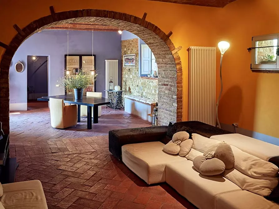 Immagine 3 di Villa in vendita  a Montelupo Fiorentino